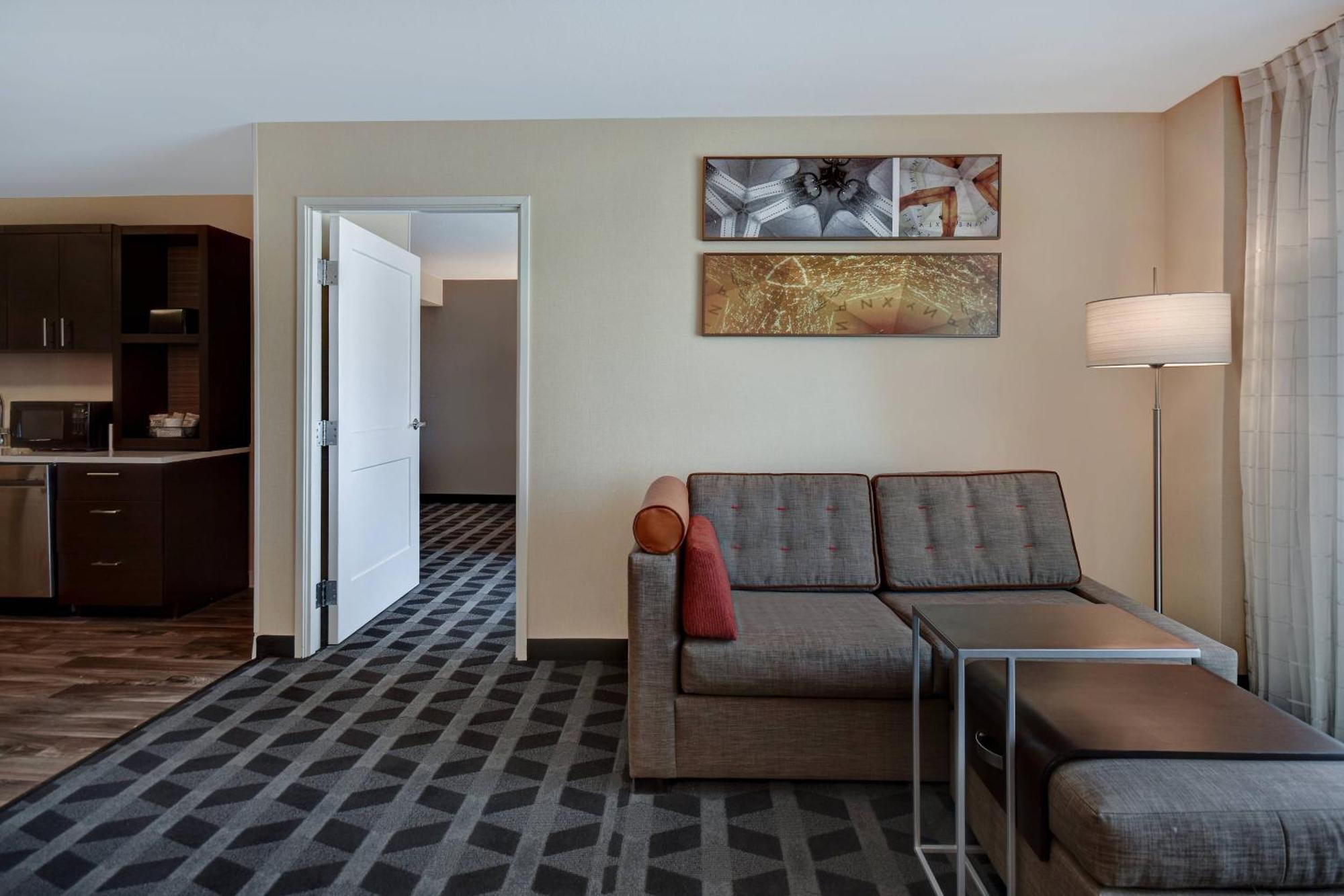 Towneplace Airport South Hotel